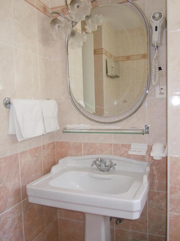 Hotel Nassa Garni Lugano Zimmer foto